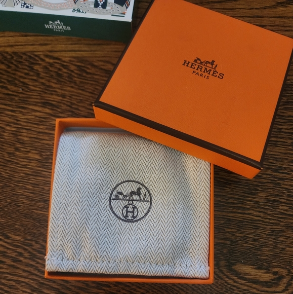 Hermes Clic H Bracelet - Picture 9 of 14